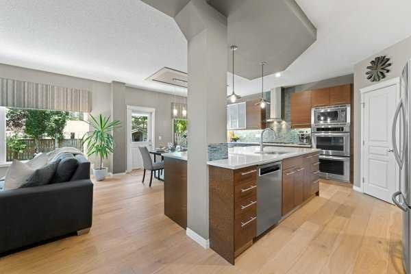 23 Cranleigh Mews SE, Calgary — photo 5 of 27