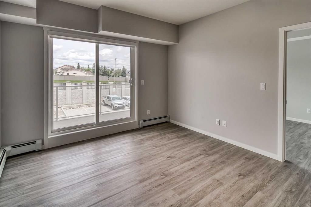 215, 300 Harvest Hills Place NE, Calgary — photo 5 of 17