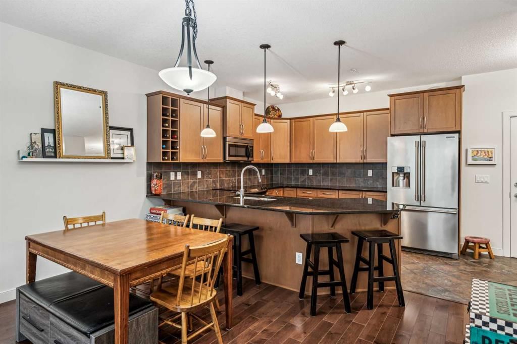 243, 35 Aspenmont Heights SW, Calgary — photo 5 of 25