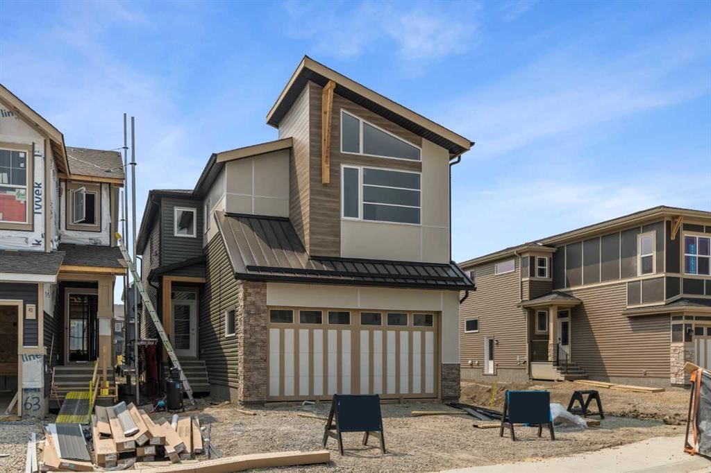 67 Silver Spruce Bay SW, Calgary — main listing photo