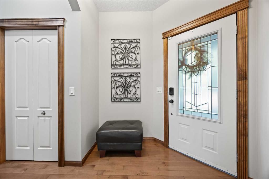 263 Everoak Drive SW, Calgary — photo 5 of 45