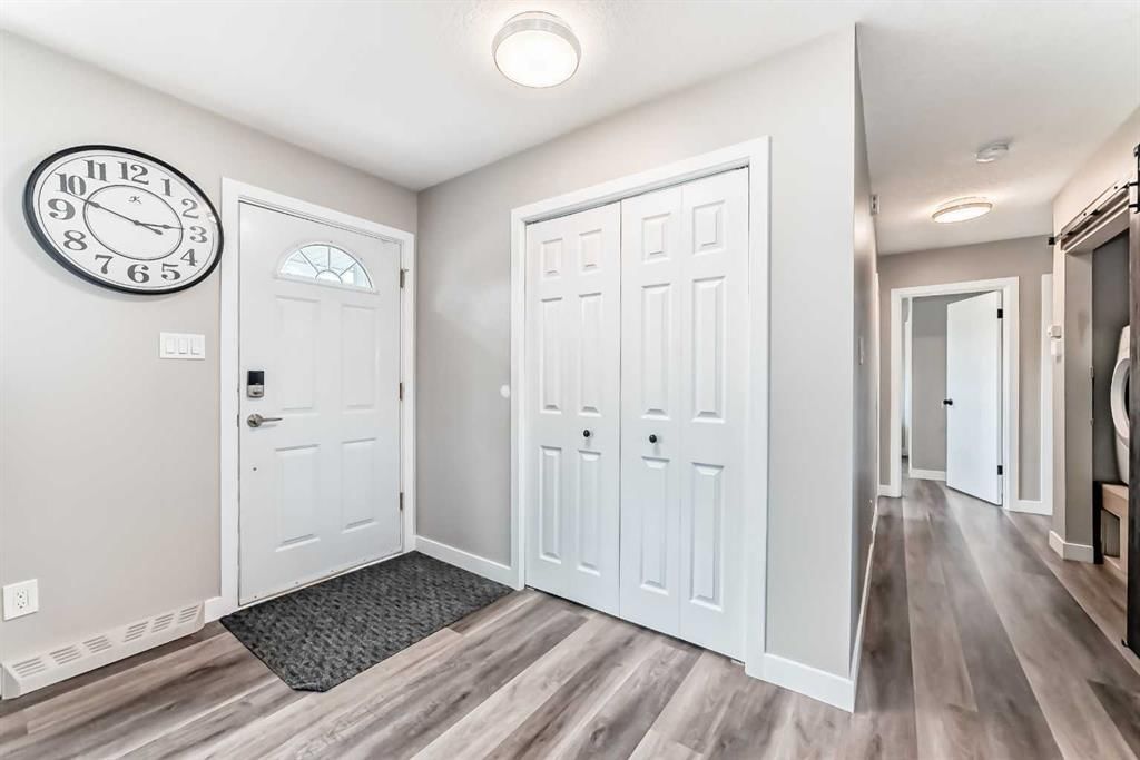 7515 5 Street SW, Calgary — photo 3 of 41