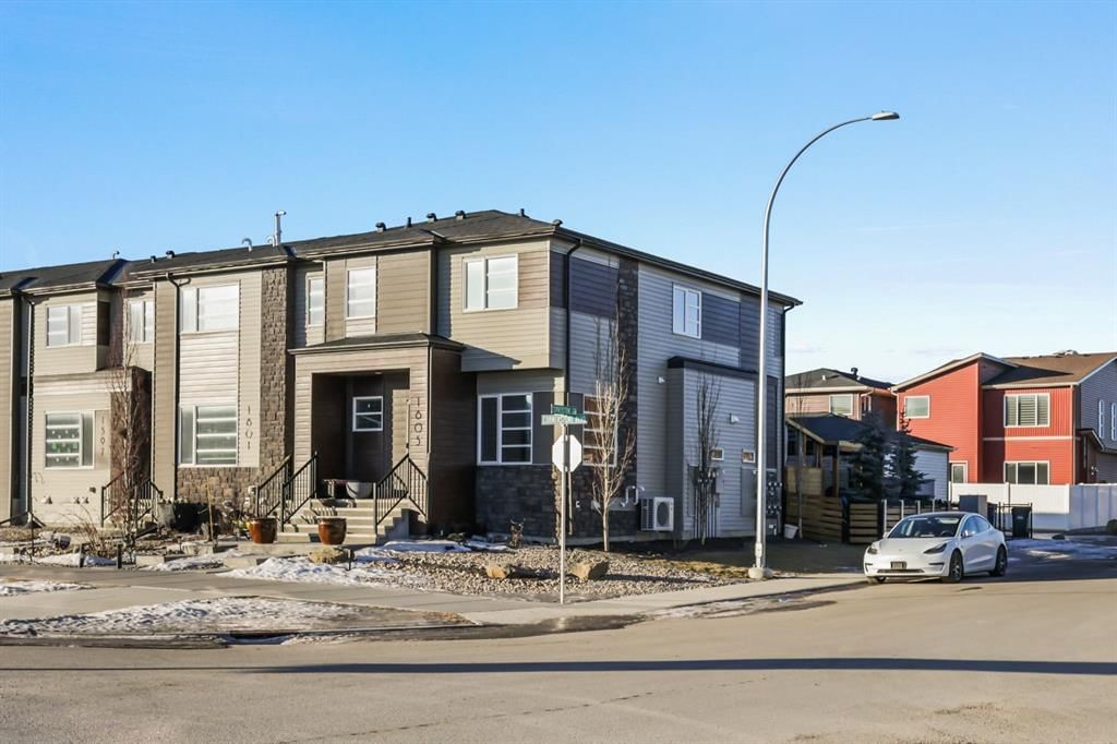 1605 Cornerstone Boulevard NE, Calgary — photo 3 of 18