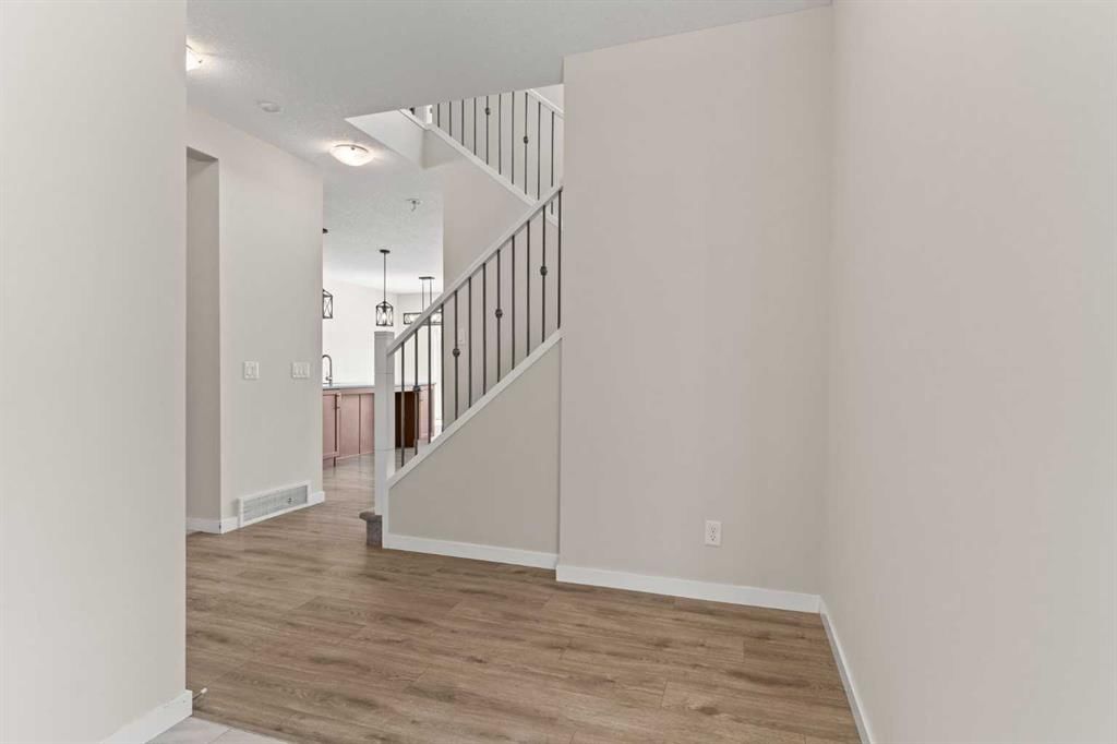 162 Masters Common SE, Calgary — photo 4 of 41