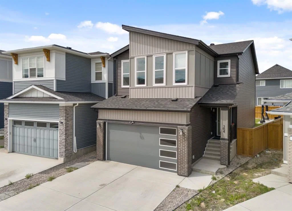 104 Carringsby Manor NW, Calgary — main listing photo