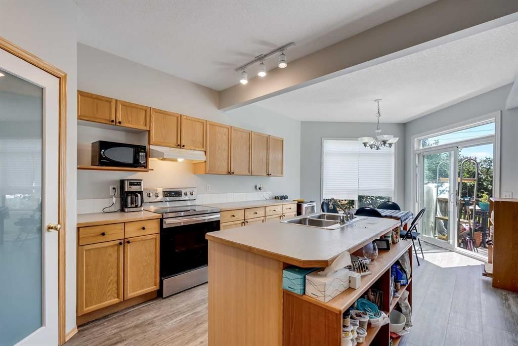 105 Martha’s Haven Green NE, Calgary — photo 2 of 35