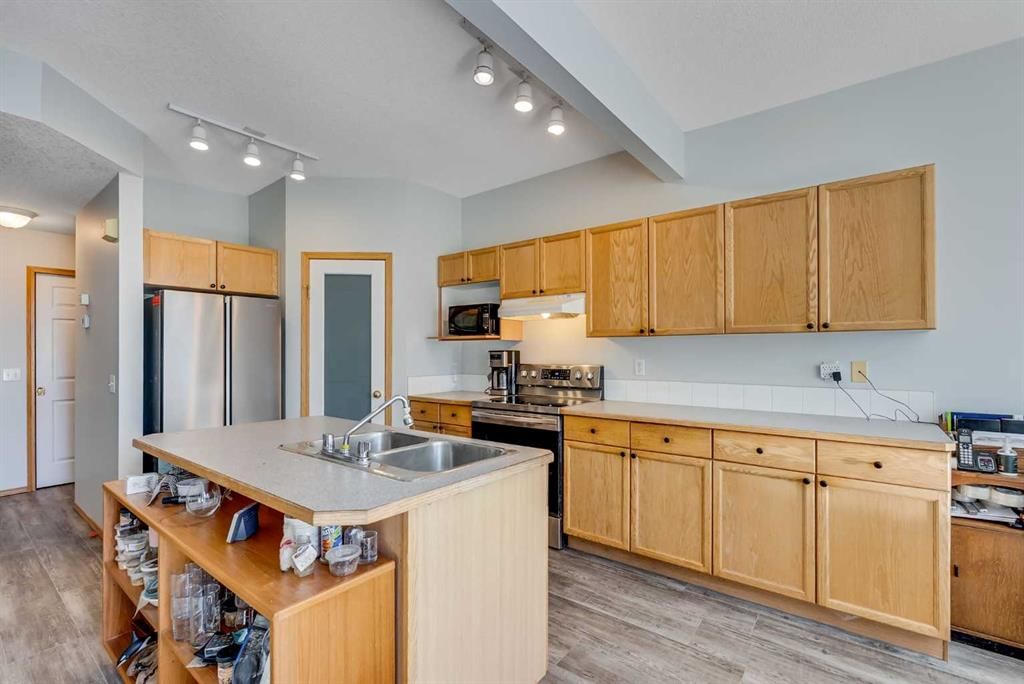 105 Martha’s Haven Green NE, Calgary — photo 4 of 35