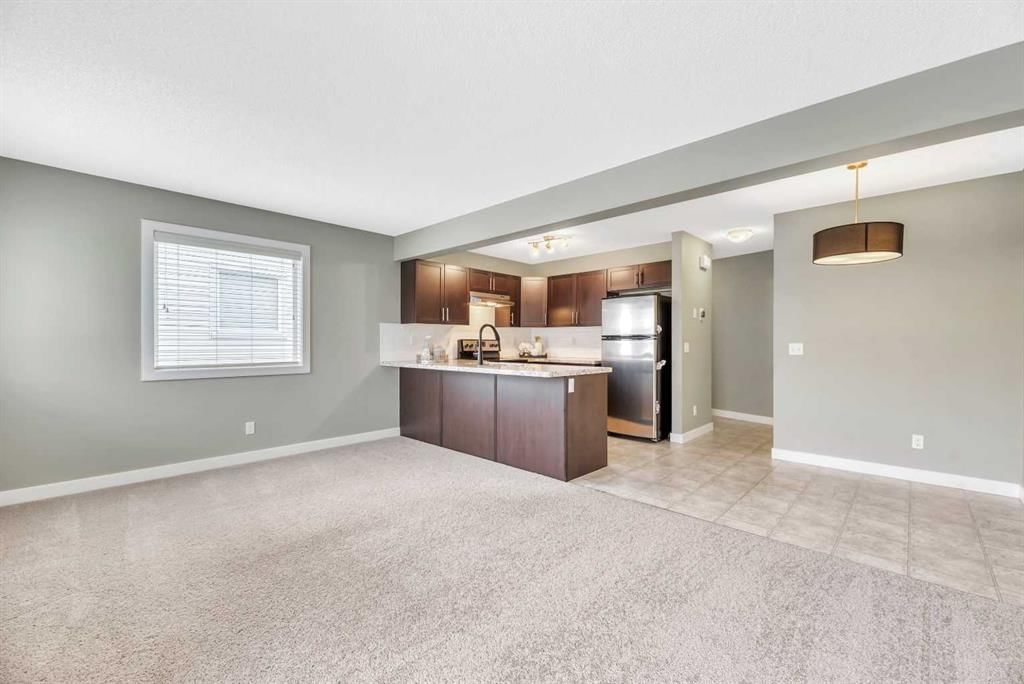 236 Pantego Lane NW, Calgary — photo 3 of 39