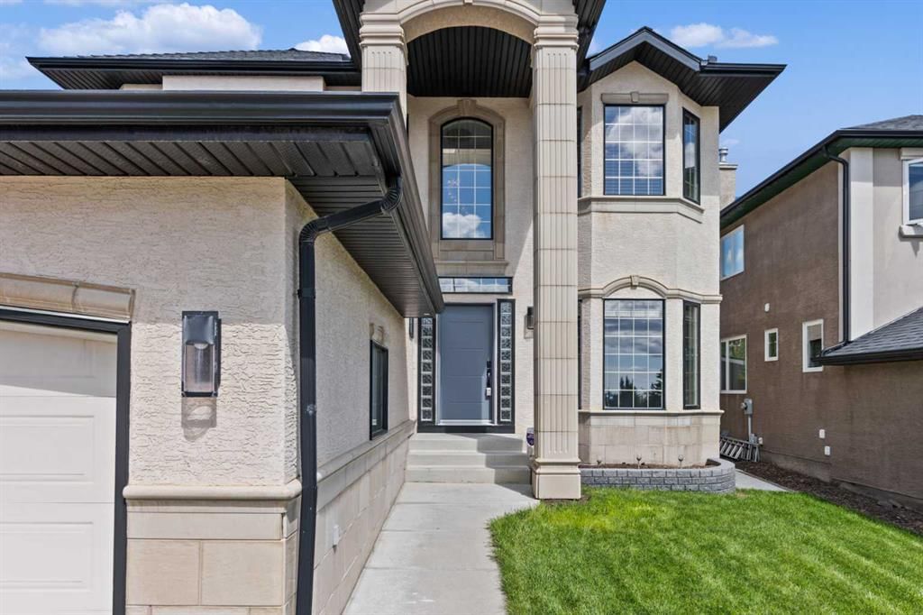 74 Simcrest Manor SW, Calgary — photo 5 of 50