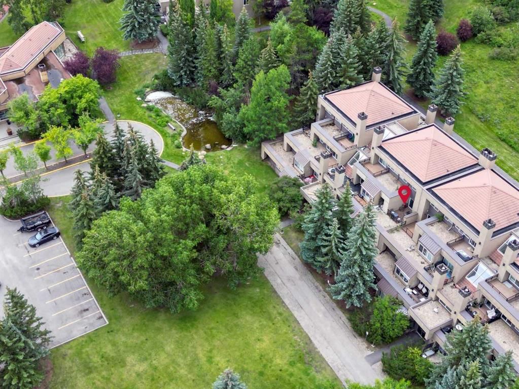 8, 301 Village Mews SW, Calgary — photo 2 of 45