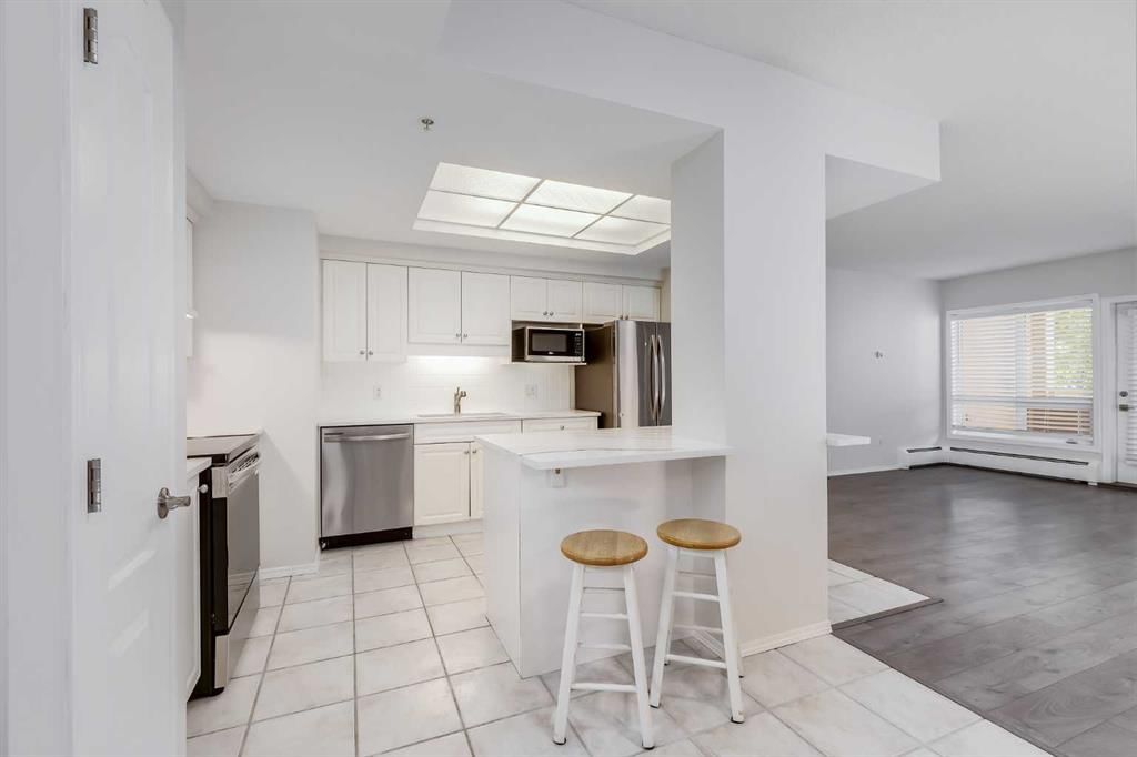 205, 114 15 Avenue SW, Calgary — main listing photo