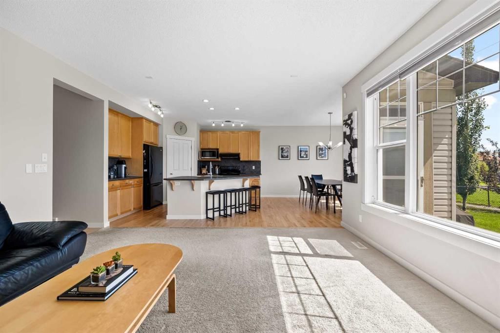 134 Panamount Road NW, Calgary — photo 4 of 36
