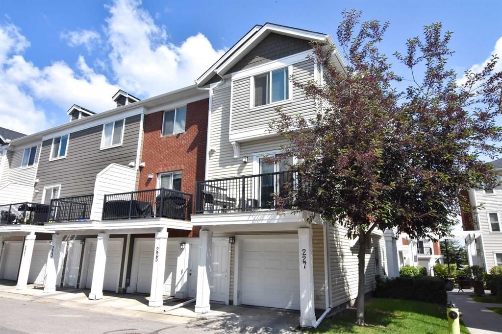 227 Silverado Common SW, Calgary — photo 2 of 27