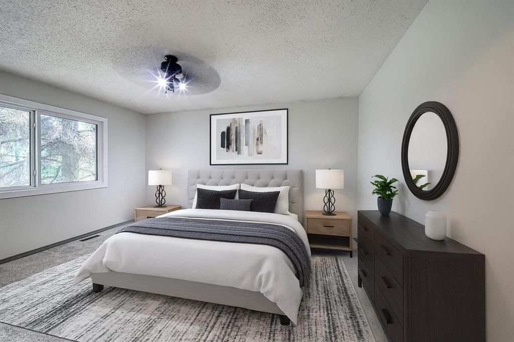 11147 Southdale Road SW, Calgary — photo 3 of 48