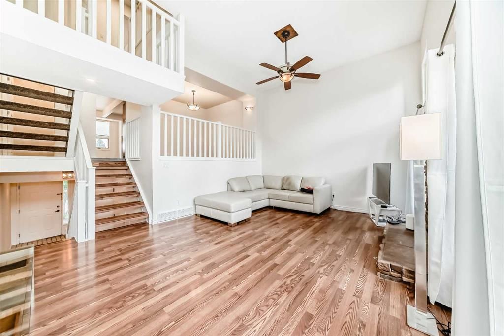 39, 185 Woodridge Drive SW, Calgary — main listing photo