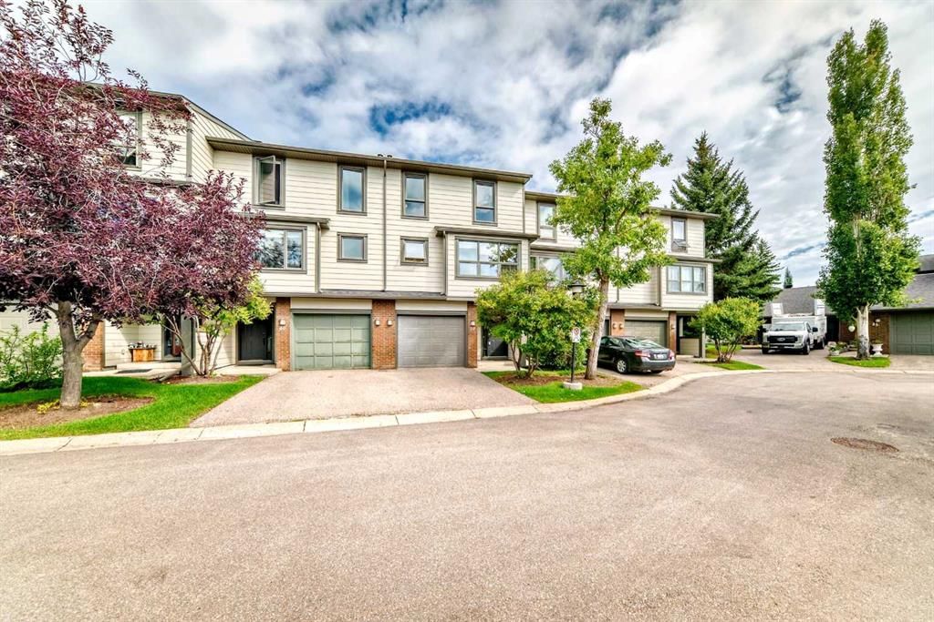 39, 185 Woodridge Drive SW, Calgary — photo 2 of 47