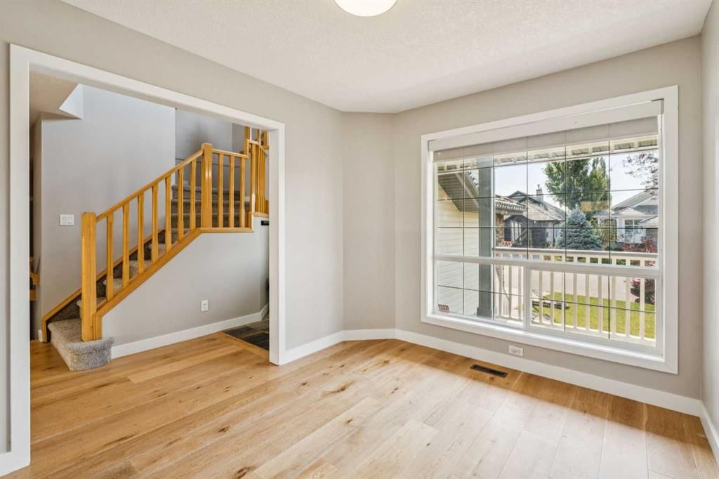 7728 Springbank Way SW, Calgary — photo 3 of 42