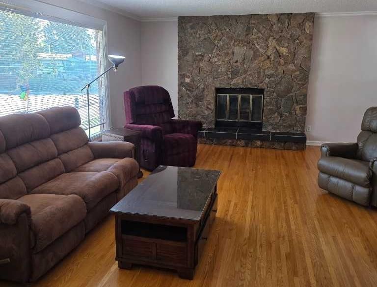 6407 Dalton Drive NW, Calgary — photo 5 of 34