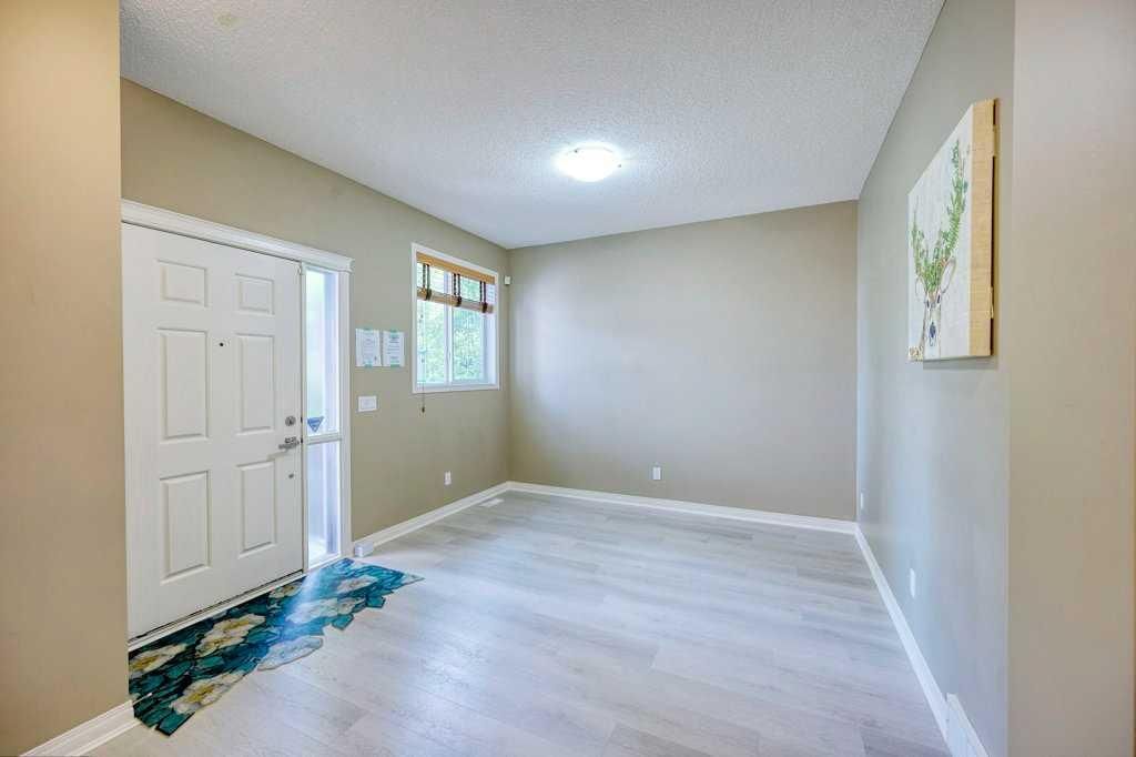 34 Aspen Stone Mews SW, Calgary — photo 3 of 45
