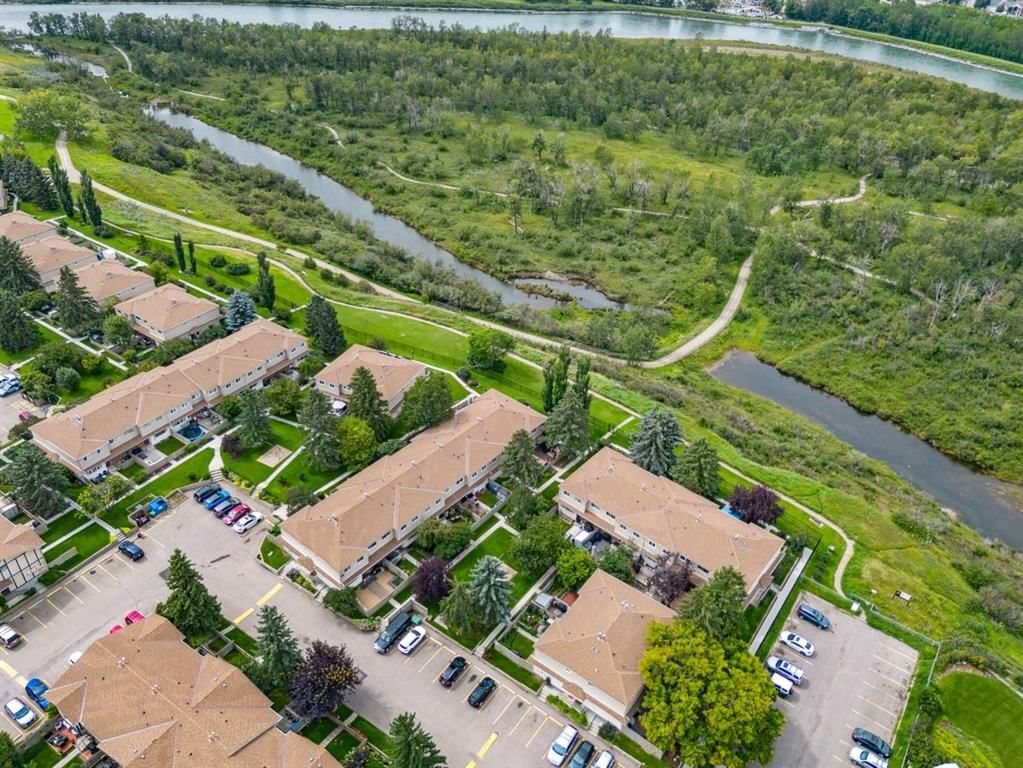 31N, 203 Lynnview Road SE, Calgary — photo 3 of 28