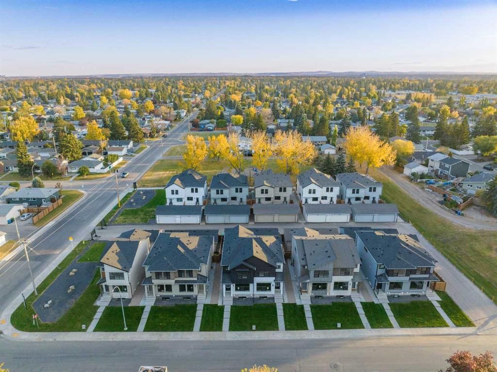 4 Alderwood Close SE, Calgary — photo 2 of 49