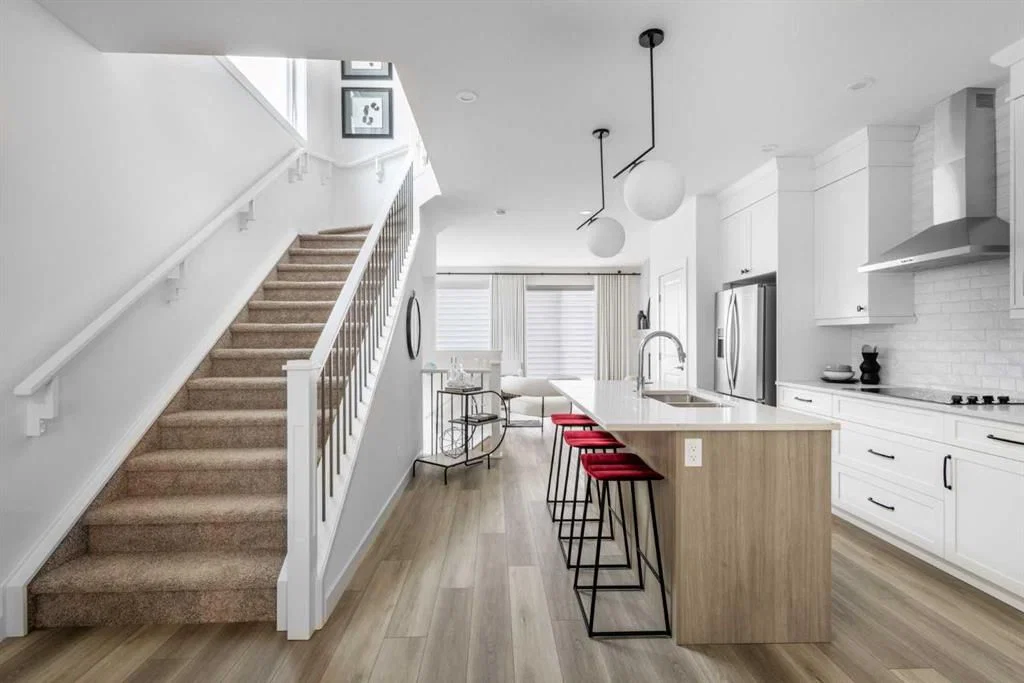 419 Union Avenue SE, Calgary — photo 5 of 19