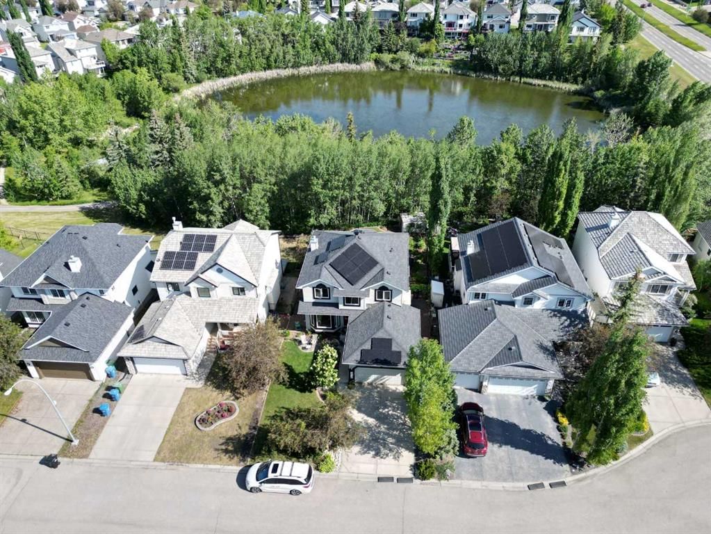40 Rocky Ridge Landing NW, Calgary — main listing photo