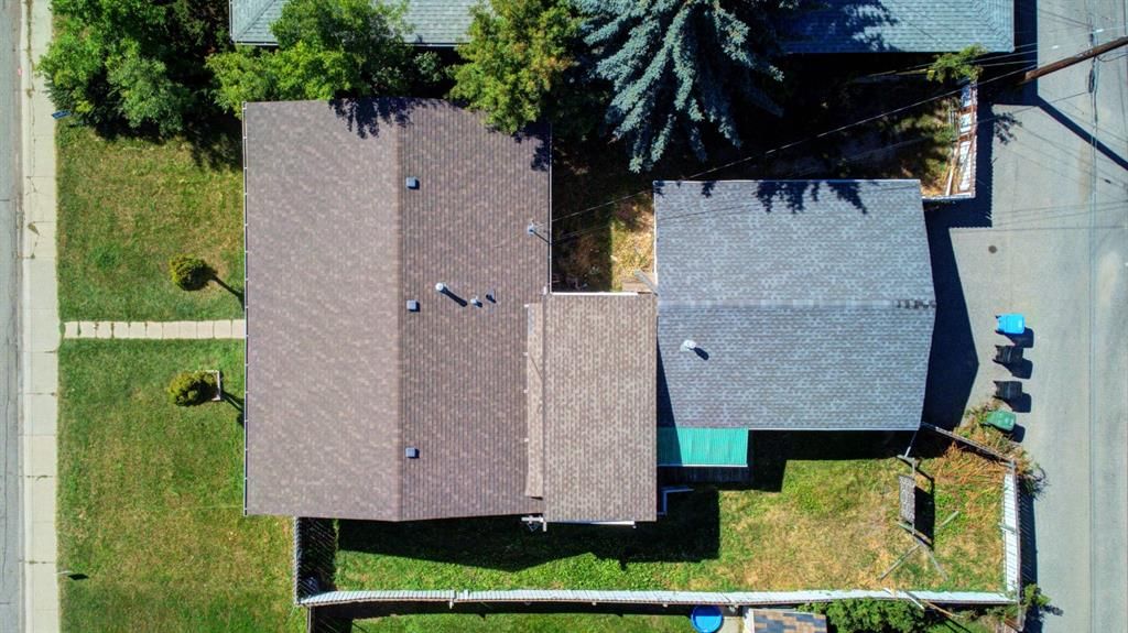 3012 12 Avenue SE, Calgary — photo 3 of 38