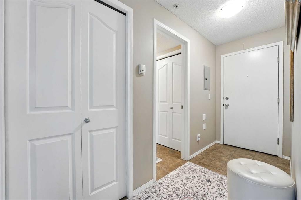 3311, 10 Prestwick Bay SE, Calgary — photo 3 of 17