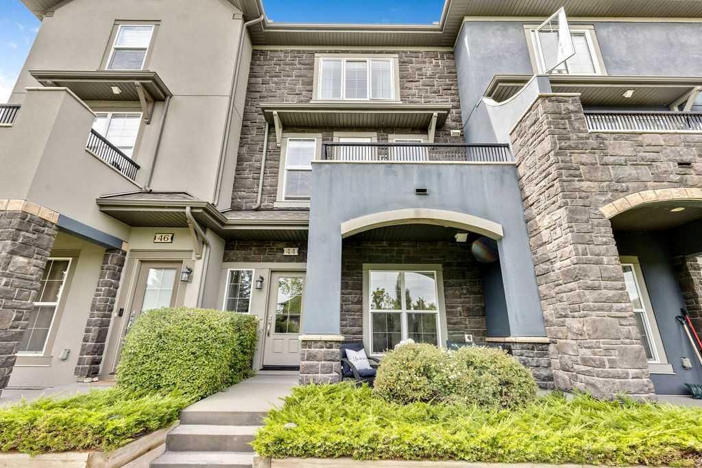 44 Quarry Lane SE, Calgary — main listing photo