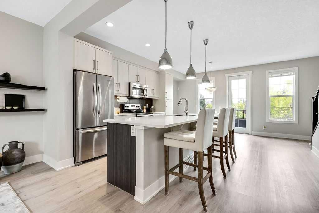 44 Quarry Lane SE, Calgary — photo 3 of 22