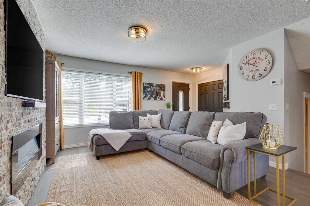 235 Copperfield Heights SE, Calgary — photo 5 of 41
