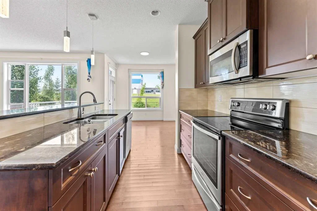 230 Silverado Plains Circle SW, Calgary — photo 4 of 20
