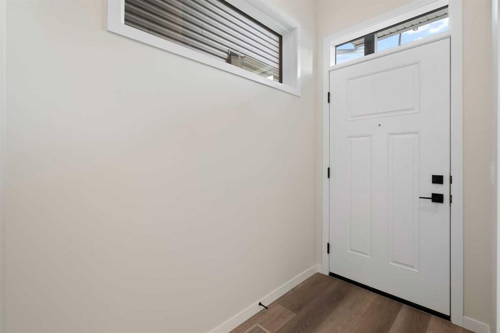 938 Livingston View NE, Calgary — photo 4 of 43
