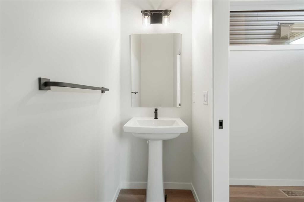 938 Livingston View NE, Calgary — photo 5 of 43