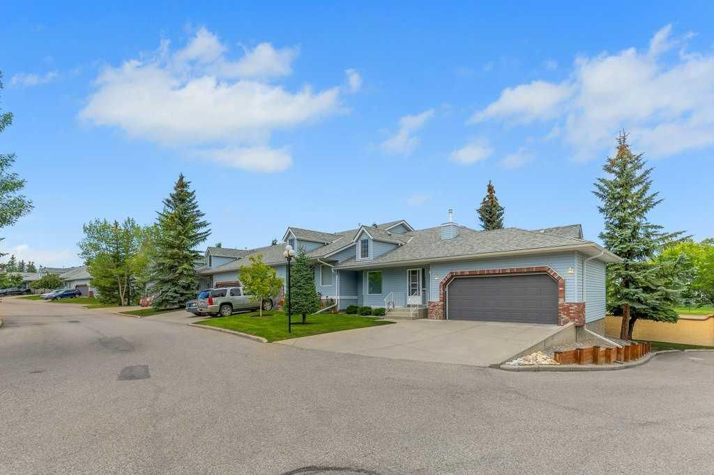 212 Valley Ridge Heights NW, Calgary — photo 3 of 46