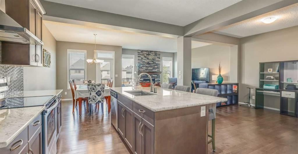 44 Nolancrest Green NW, Calgary — photo 2 of 30