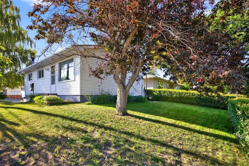 3012 30 Avenue SE, Calgary — photo 5 of 33