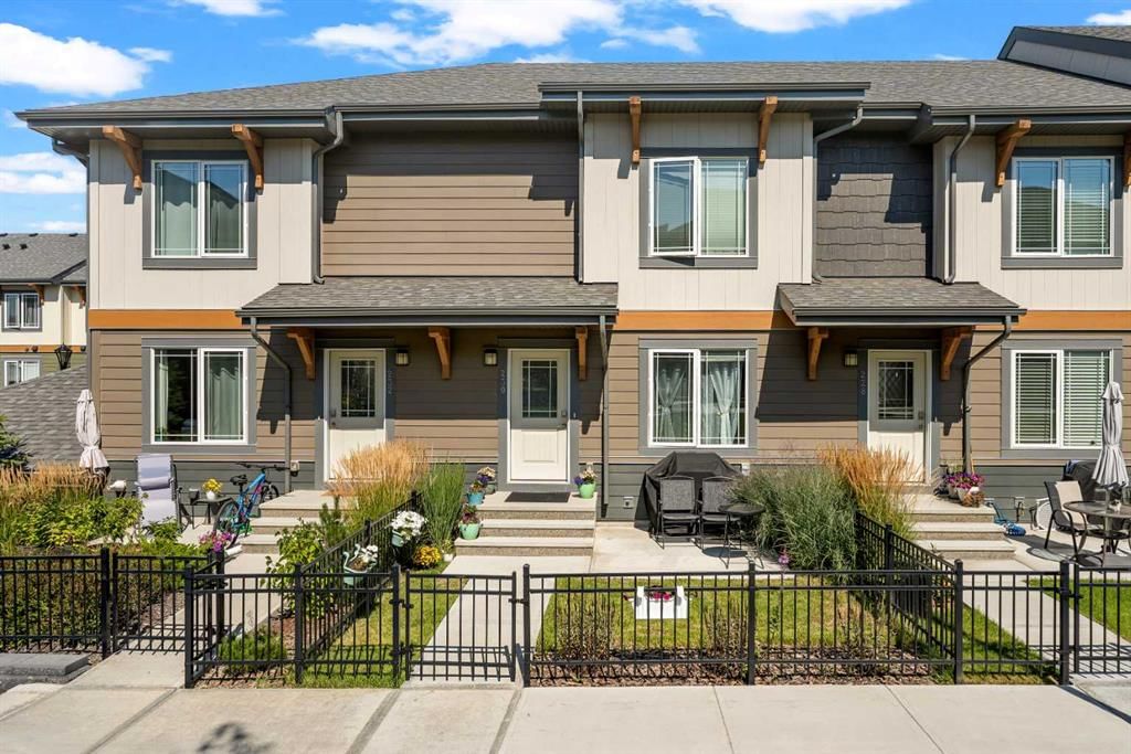 230 Auburn Meadows Manor SE, Calgary — photo 2 of 39