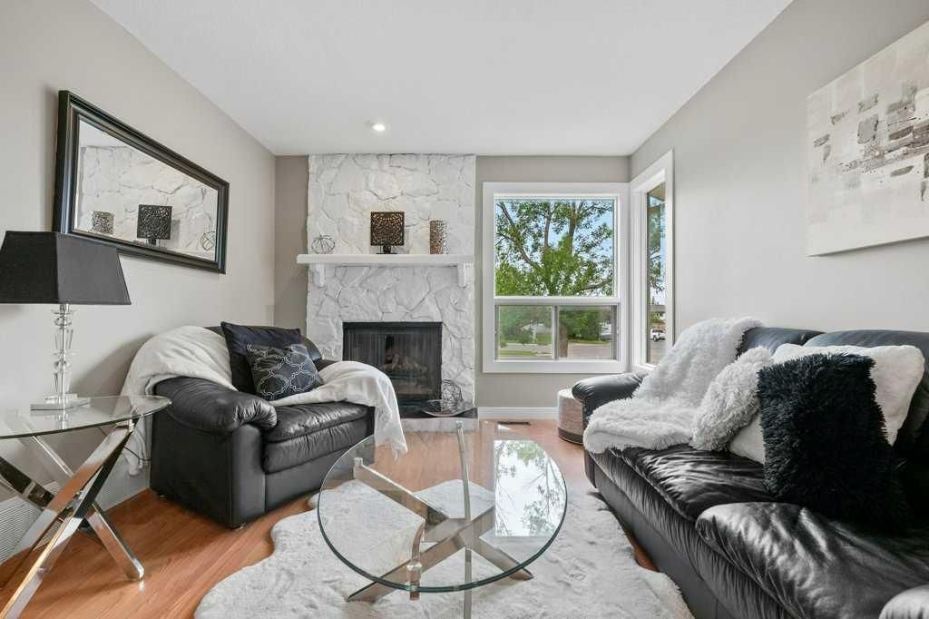 55 Macewan Drive NW, Calgary — photo 2 of 44