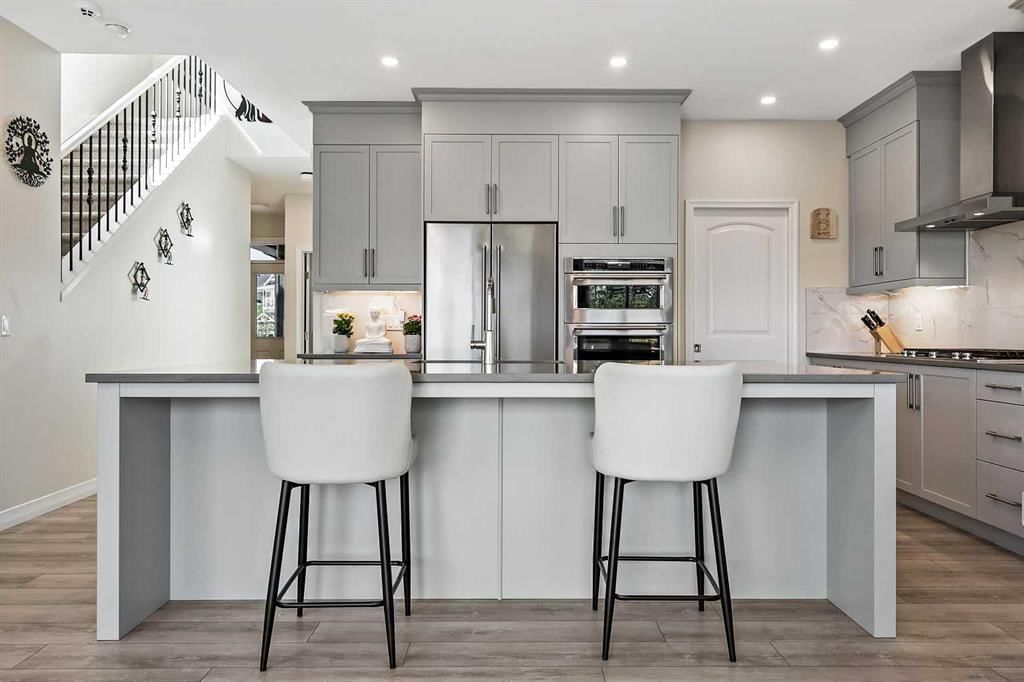 100 Magnolia Crescent SE, Calgary — photo 3 of 50