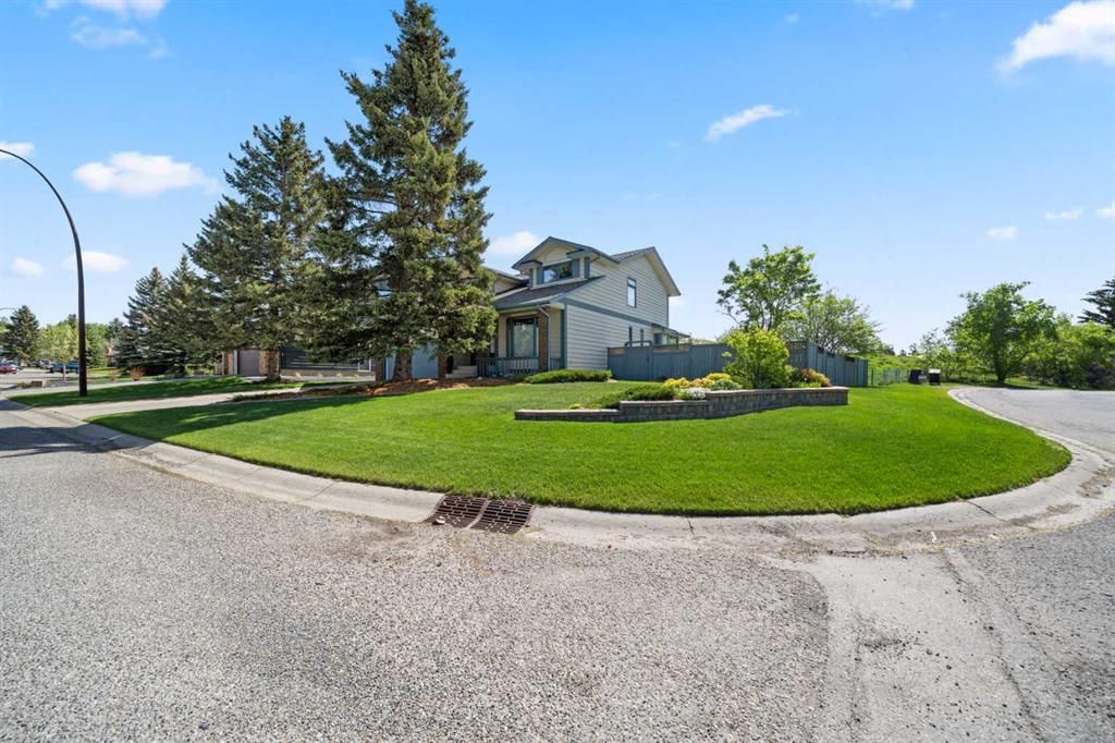 203 Ranch Estates Road NW, Calgary — photo 3 of 45