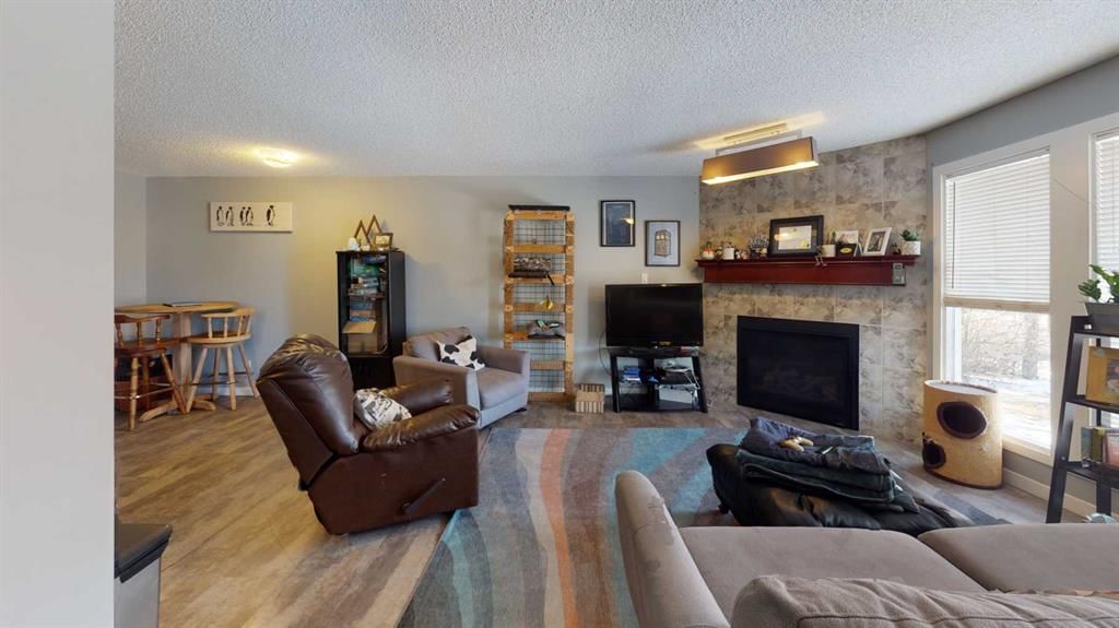 7422 Ogden Road SE, Calgary — photo 2 of 33