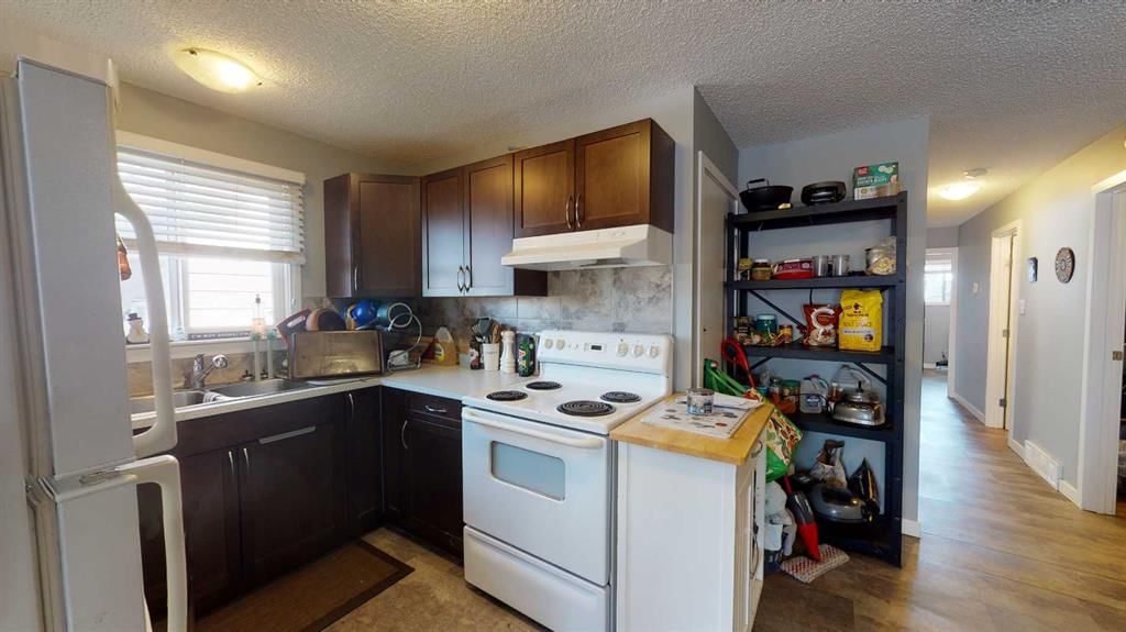 7422 Ogden Road SE, Calgary — photo 4 of 33