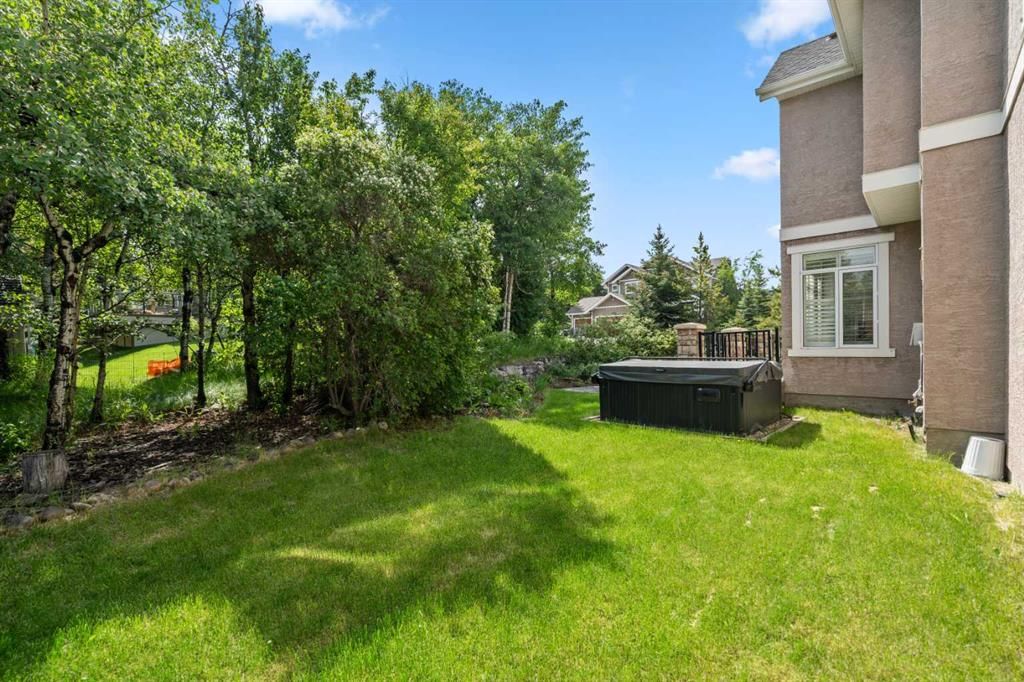 15 Spring Willow Way SW, Calgary — photo 3 of 39