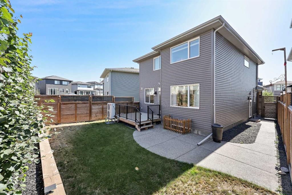 69 Howse Mount NE, Calgary — photo 2 of 23