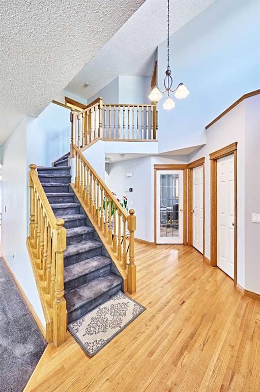 51 Edgeridge View NW, Calgary — photo 5 of 50