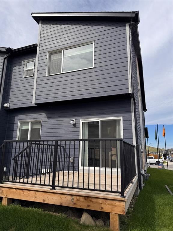 4 Wolf Hollow Road SE, Calgary — photo 2 of 29