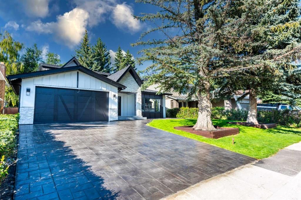 216 Pump Hill Crescent SW, Calgary — main listing photo