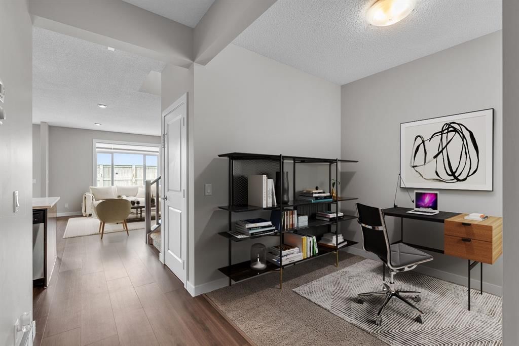 253 Panton Way NW, Calgary — photo 4 of 38